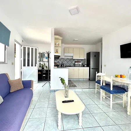 Apartment Atico 2 Con Vista Al Mar, A 100 M De Playa Puerto de la Estaca